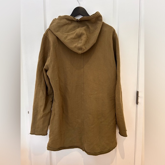 Vitality zip up, size L - Picture 2 of 3